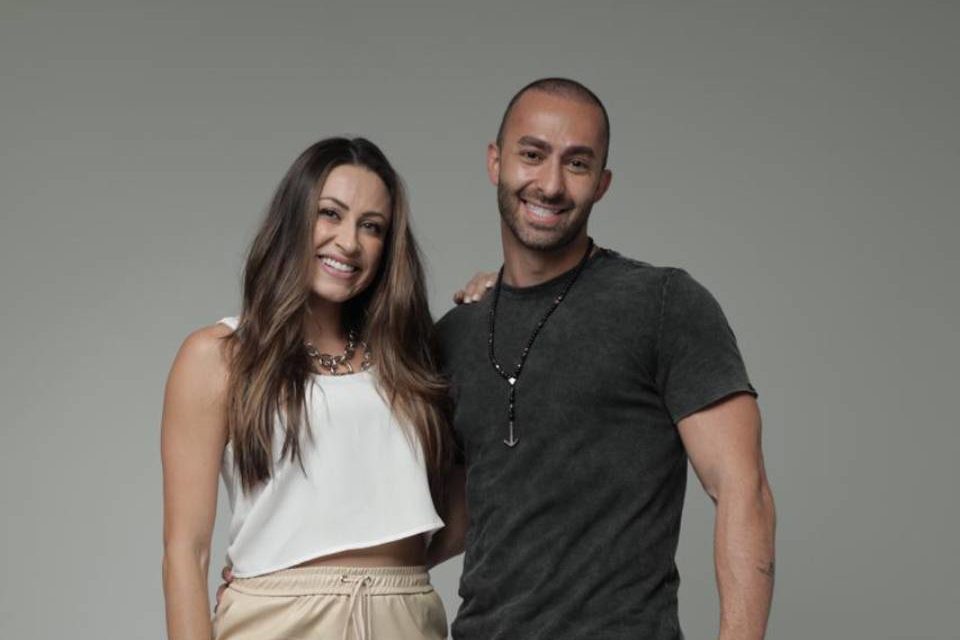 Na foto estão o CEO da Be Factory Paulo Kazak e a co-ceo Fabiana Kazak