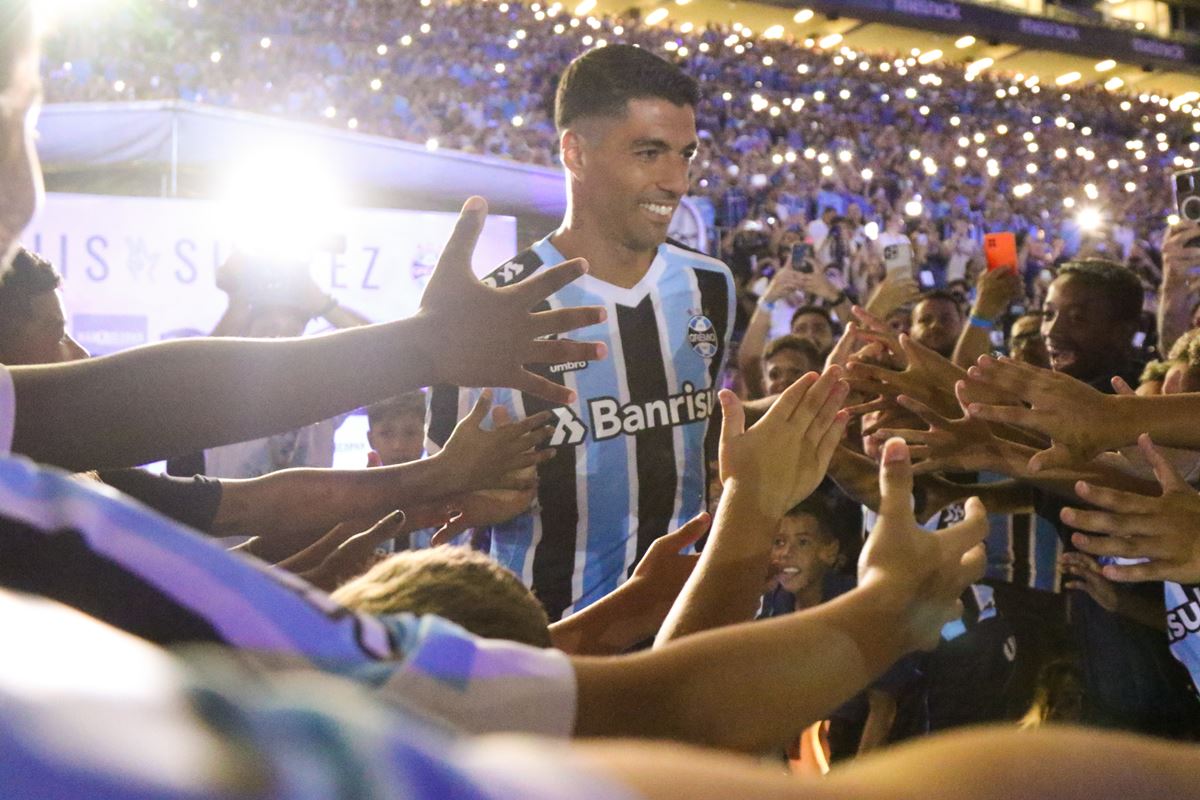 Luis Suárez é apresentado no Grêmio