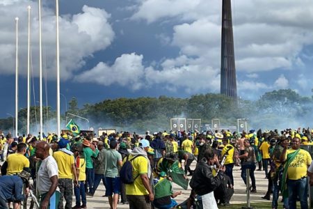 Invadem Palácio do Planalto