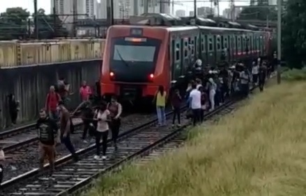 Descarrilamento de trem em SP