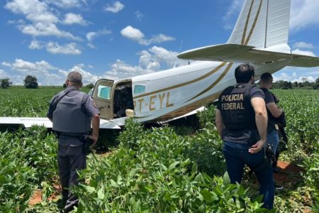 Avião com cocaína interior de SP