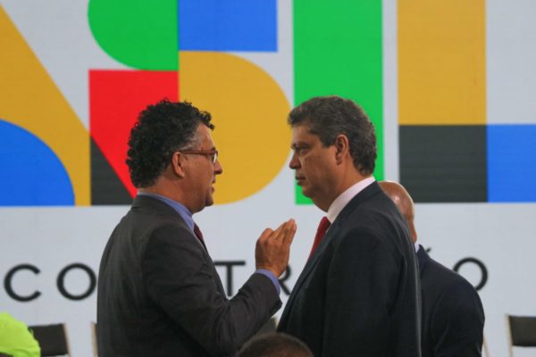 Deputado Santana com o ministro Macêdo