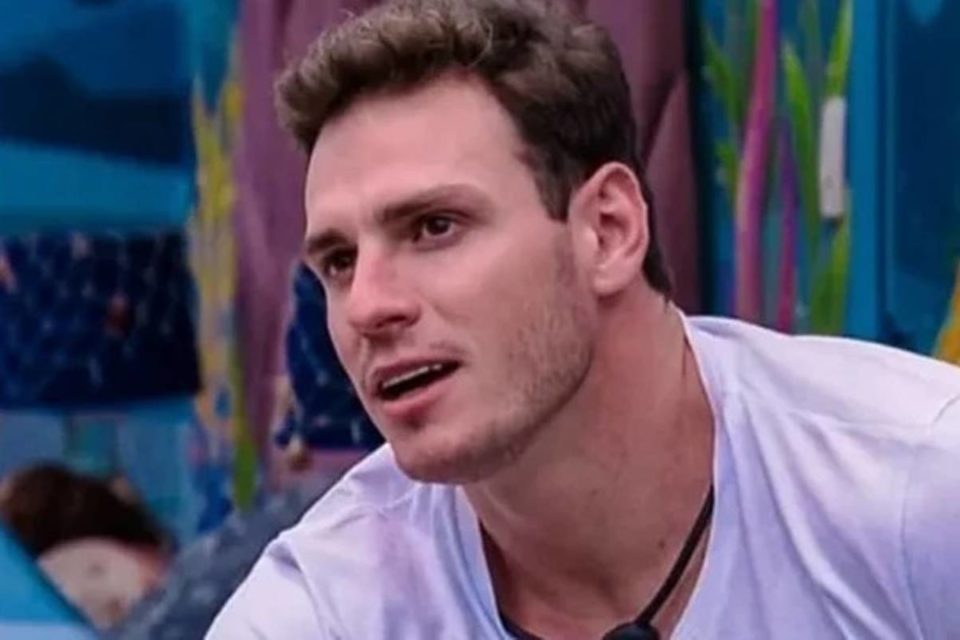 Foto colorida de Gustavo no BBB23 - Metrópoles