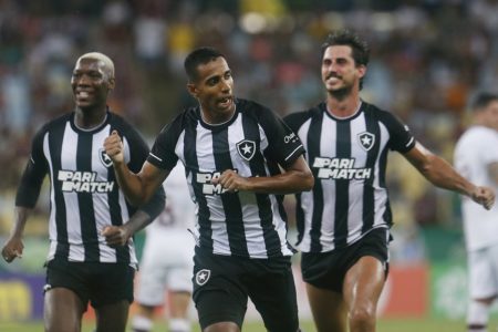 Jogadores do Botafogo comemorando