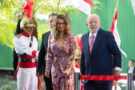 Chegada de autoridades ao Supremo Tribunal Federal (STF) para a sessão solene de Abertura do Ano Judiciário de 2023. No detalhe, Lula e Janja caminham na entrada do evento cercados pelos dragões da independência - Metrópoles