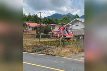 Helicóptero dos bombeiros - Metrópoles