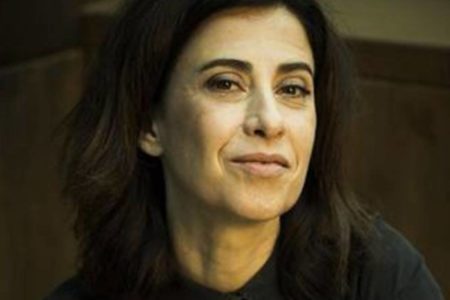 Foto colorida de Fernanda Torres - Metrópoles