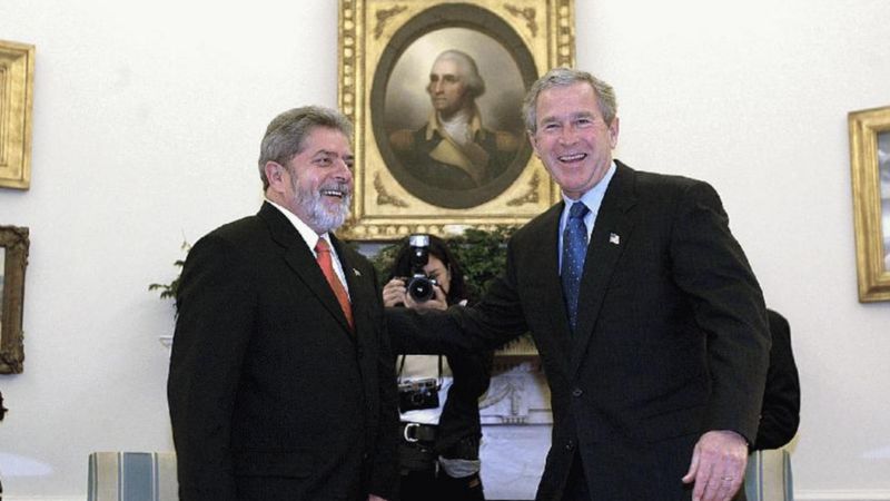 Lula e George Bush na Casa Branca em 2003