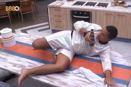 Bruno Gaga recebe punição após desperdiçar comida no BBB23