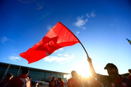 Bandeira do Partido dos Trabalhadores (PT) - Metrópoles