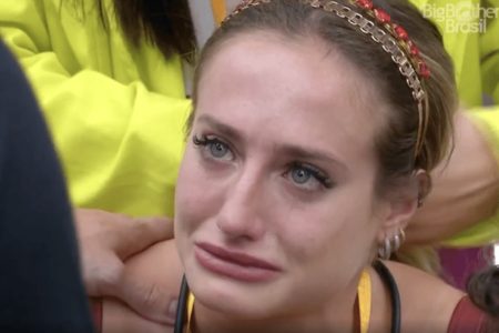 Bruna Griphao chorando no BBB23