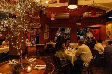 Ambiente do restaurante Mezzaluna, em SP
