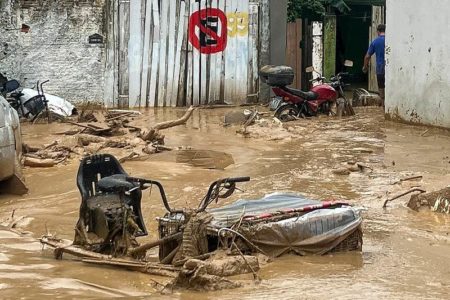 Estragos causados pela chuva em São Sebastião no litoral de São Paulo