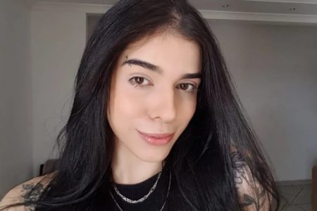 Thais Oliveira, jovem que passou mal e segue internada, em Anápolis após cheirar pimenta