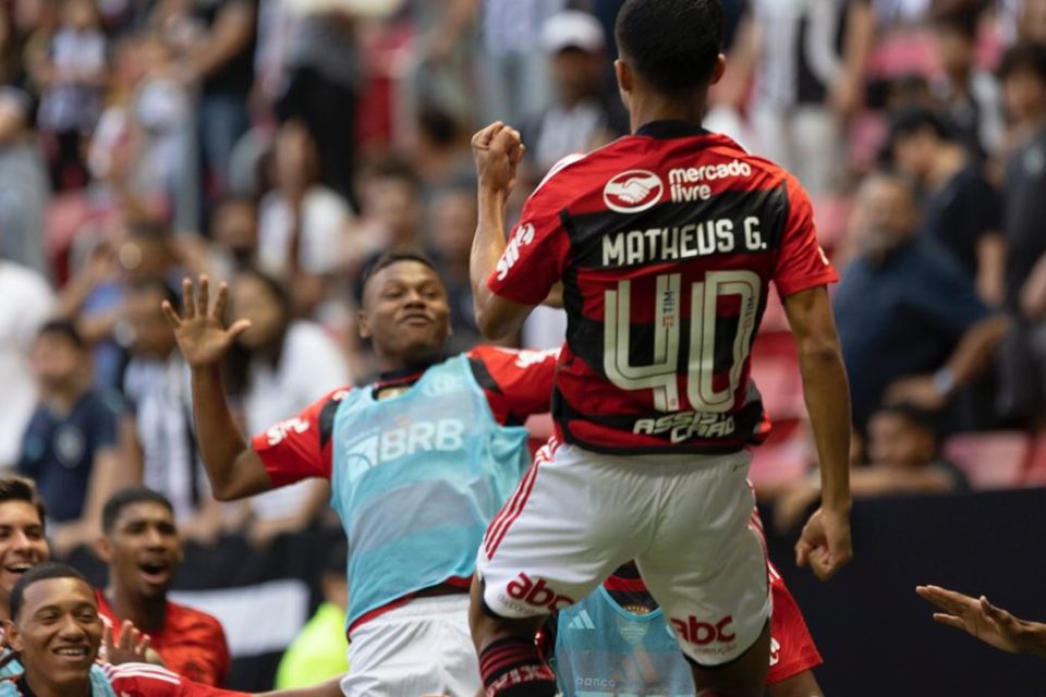 Flamengo e Botafogo se enfrentam pela 9ª rodada do Carioca no Estádio Mané Garrincha - Metrópoles