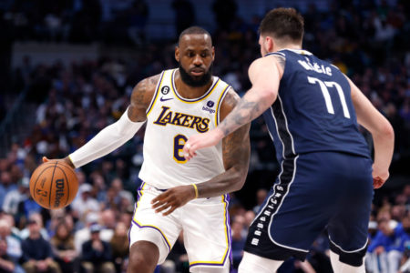 Lakers vencem Mavericks na NBA - Metrópoles