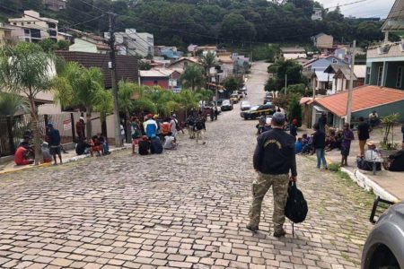 imagem colorida de resgate de trabalhadores de exploração análoga a escravidão no Rio Grande do Sul