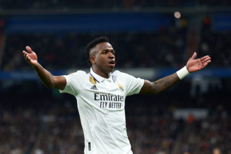 Vinícius Júnior em duelo pelo Real Madrid - Metrópoles