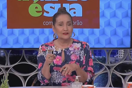 Sonia Abrão no programa A Tarde É Sua - Metrópoles