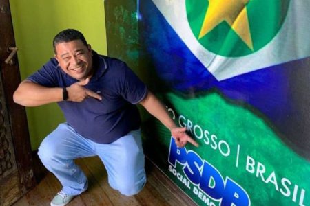 Fotografia colorida de vereador que foi morto em confronto com a polícia e é suspeito de colaborar com o Comando Vermelho