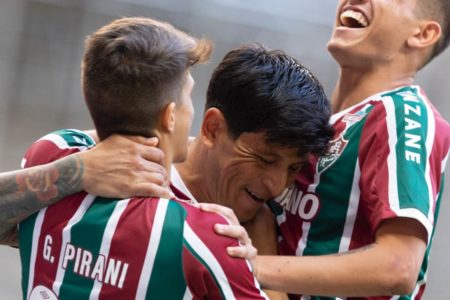 G. Cano, camisa 14, durante comemoração após marcar seu segundo gol no jogo. Fluminense 4 x 0 Bangu