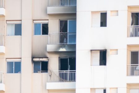 Residencial Itamaraty, em Taguatinga, prédio em que apartamento pegou fogo