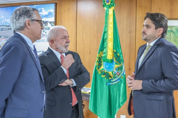 Lula, Juscelio e Padilha