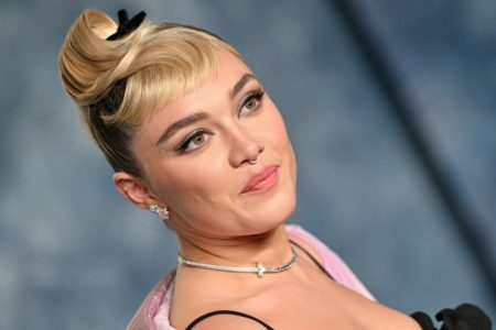 Foto colorida de Florence Pugh - Metrópoles