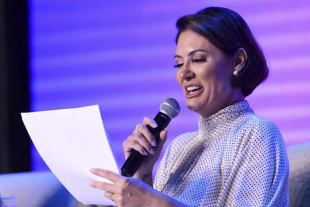 Michelle Bolsonaro discursa durante cerimônia de transmissão de cargo à nova presidente do PL Mulher em brasília - Metrópoles