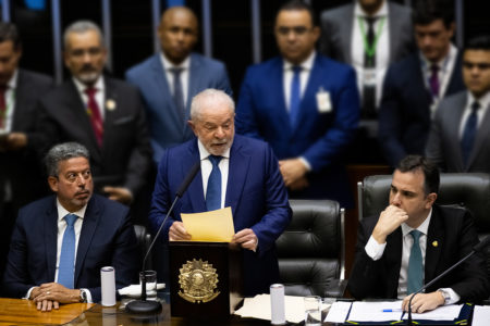 Presidente da Câmara dos Deputados, deputado Arthur Lira (PP-AL), presidente da República eleito, Luiz Inácio Lula da Silva, presidente do Senado Federal, senador Rodrigo Pacheco (PSD-MG) durante o discurso de posse