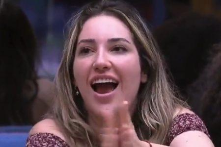 Imagem colorida de Amanda no BBB23 - Metrópoles