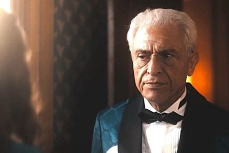 Imagem colorida de Leonel Rubião, personagem da novela Amor Perfeito - Metrópoles