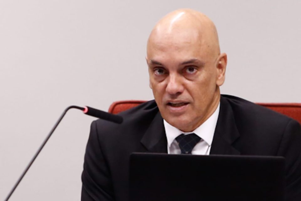 imagem colorida do ministro Alexandre de Moraes