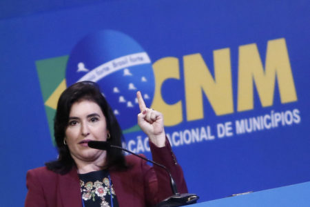 Ministra do Planejamento Simone Tebet, discursam em painel sobre reforma tributária na XXIV Marcha a Brasília em Defesa dos Municípios - Metrópoles