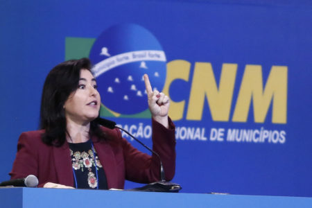Ministra do Planejamento Simone Tebet, discursam em painel sobre reforma tributária na XXIV Marcha a Brasília em Defesa dos Municípios - Metrópoles