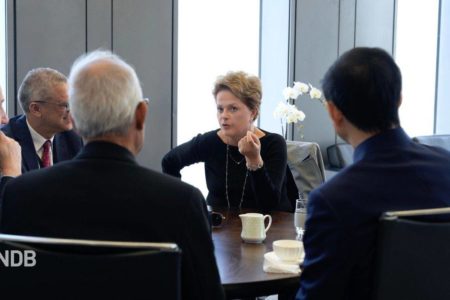 Foto colorida de Dilma Rousseff - Metrópoles