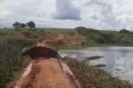 barragem piquet ceará chuva - Metrópoles