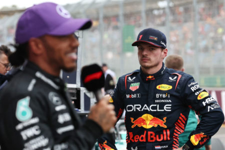 Lewis Hamilton e Max Verstappen