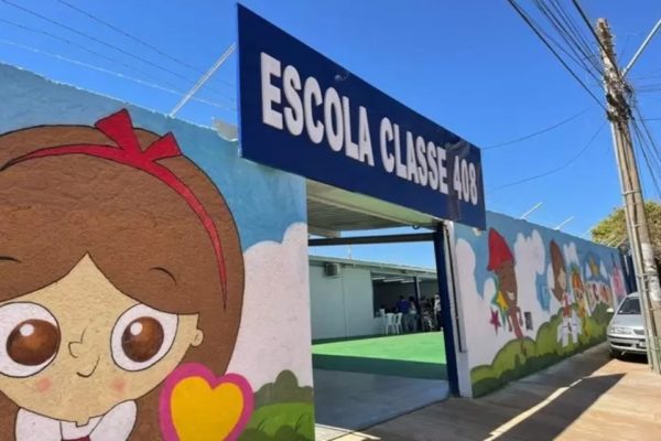 Fachada de escola infantil no DF