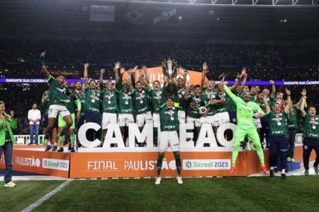 Jogadores do Palmeiras comemoram o título do Campeonato Paulista - Metrópoles