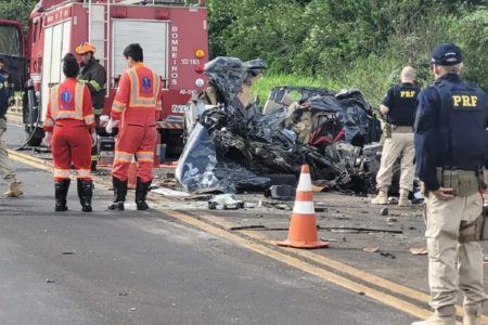 Imagem colorida mostra Acidente com carreta no interior de São Paulo, em que mãe de noiva com casamento marcado para este sábado (15/4) morreu - Metrópoles