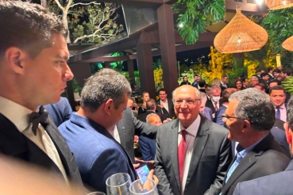 Alckmin na festa do Sarney