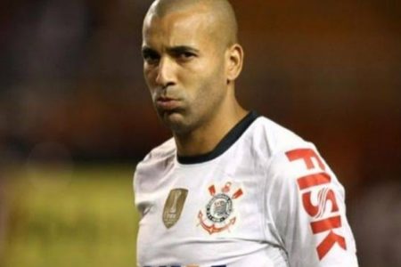 Foto do ex-jogador Emerson Sheik colorida - Metrópoles