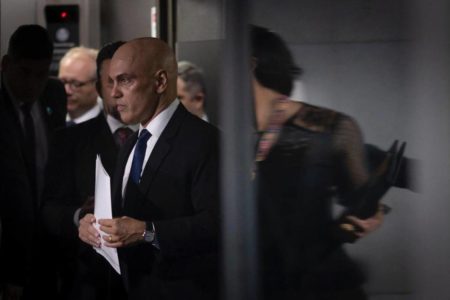 imagem colorida de Alexandre de Moraes - Metrópoles