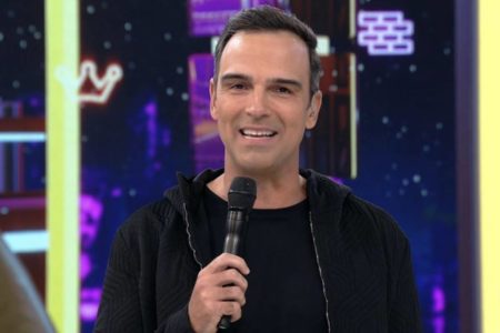 Tadeu Schmidt na final do BBB23 - metrópoles