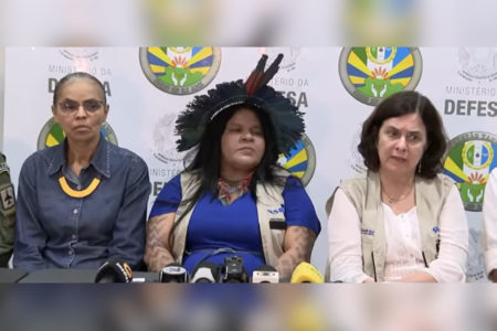 mulehres lado a lado