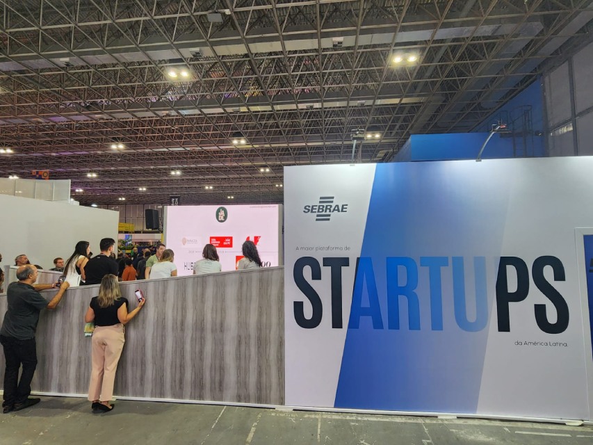 Foto colorida do lançamento do Sebrae na Web Summit Rio - Metrópoles