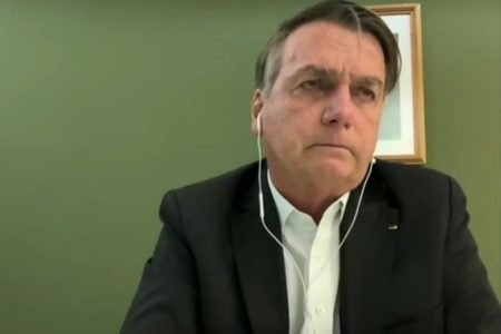 bolsonaro emocionado em entrevista - metrópoles