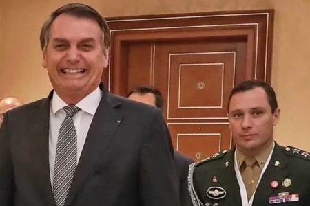 Jair Bolsonaro e Mauro Cid