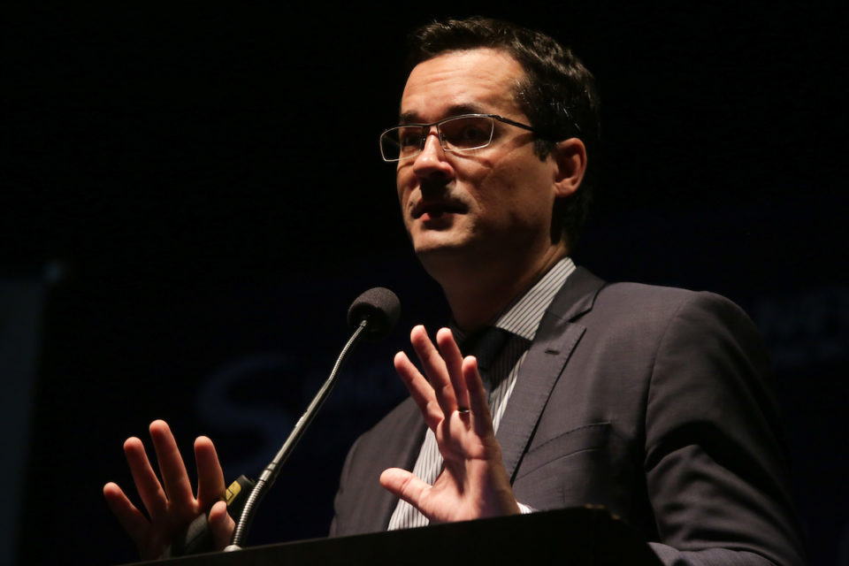Deltan Dallagnol durante palestra de Combate à corrupção no Brasil - metrópoles